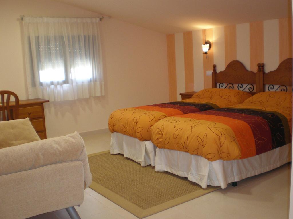 Hotel Rural La Consulta De Isar Room photo
